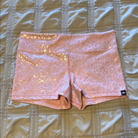 WODBOTTOM CrossFit Work Out Shorts Shortie PINK METALLIC LEOPARD - Picture 1 of 6